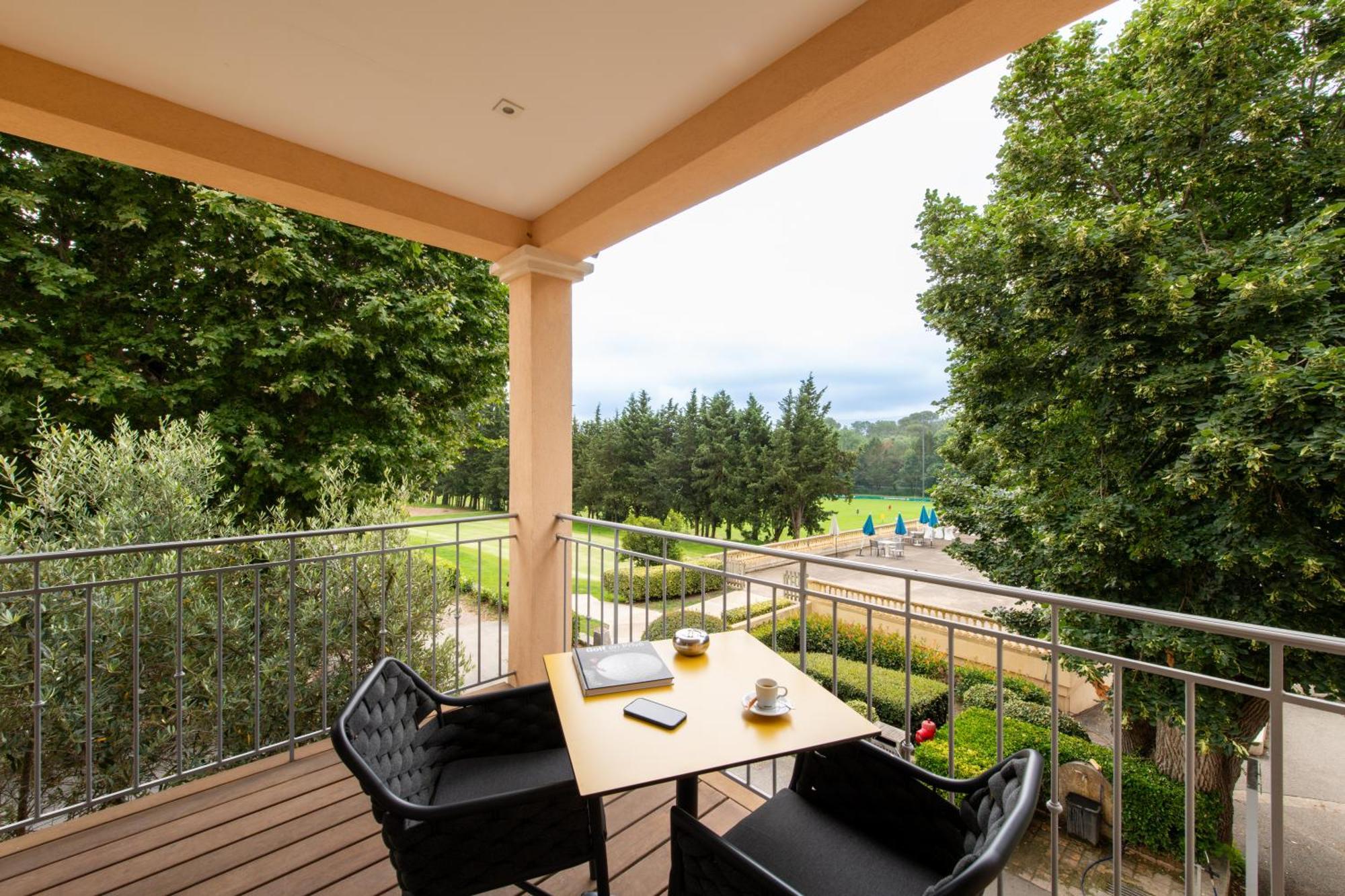 Hotel Golf & Spa Chateau De La Begude The Originals Collection Valbonne Luaran gambar