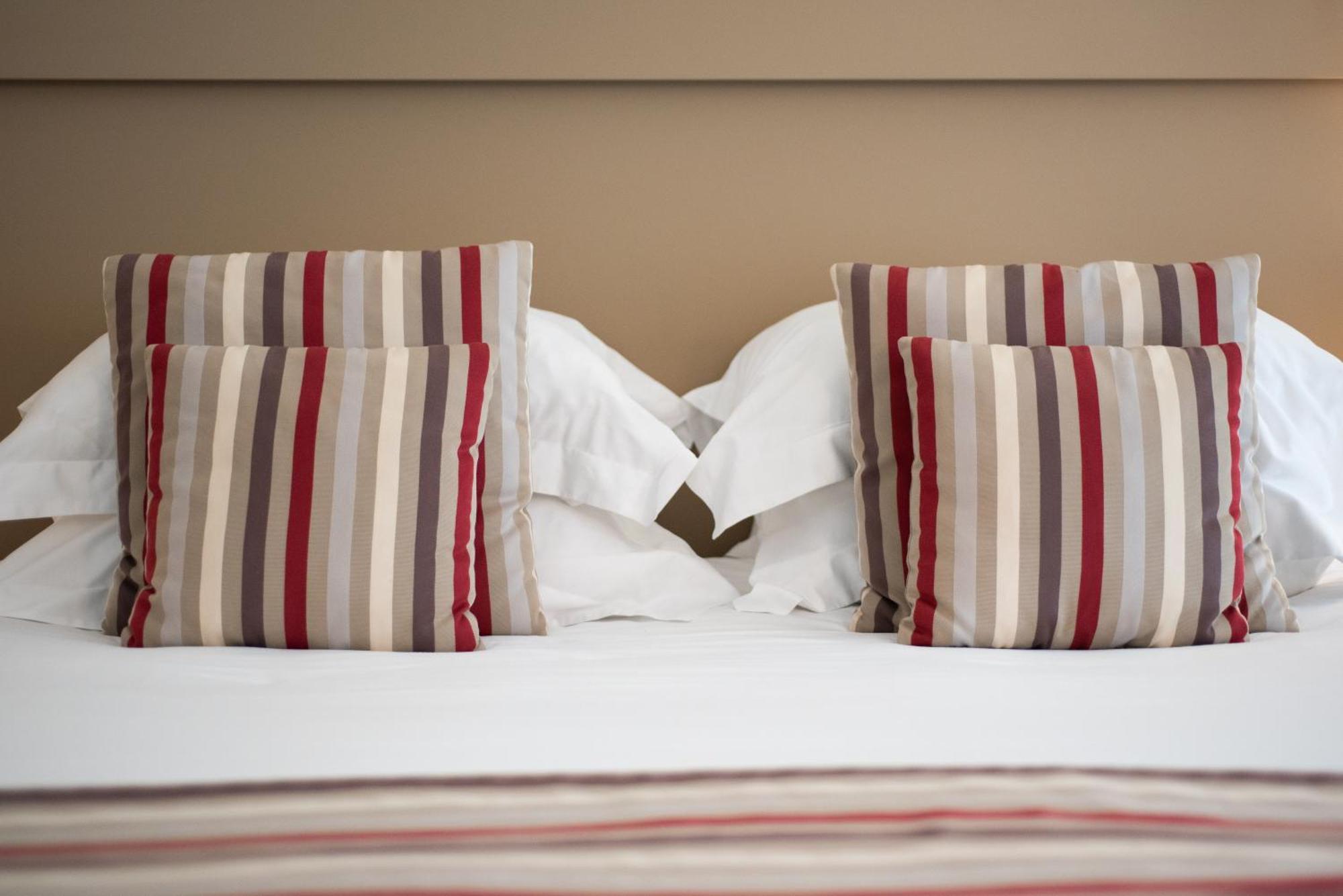 Hotel Golf & Spa Chateau De La Begude The Originals Collection Valbonne Luaran gambar