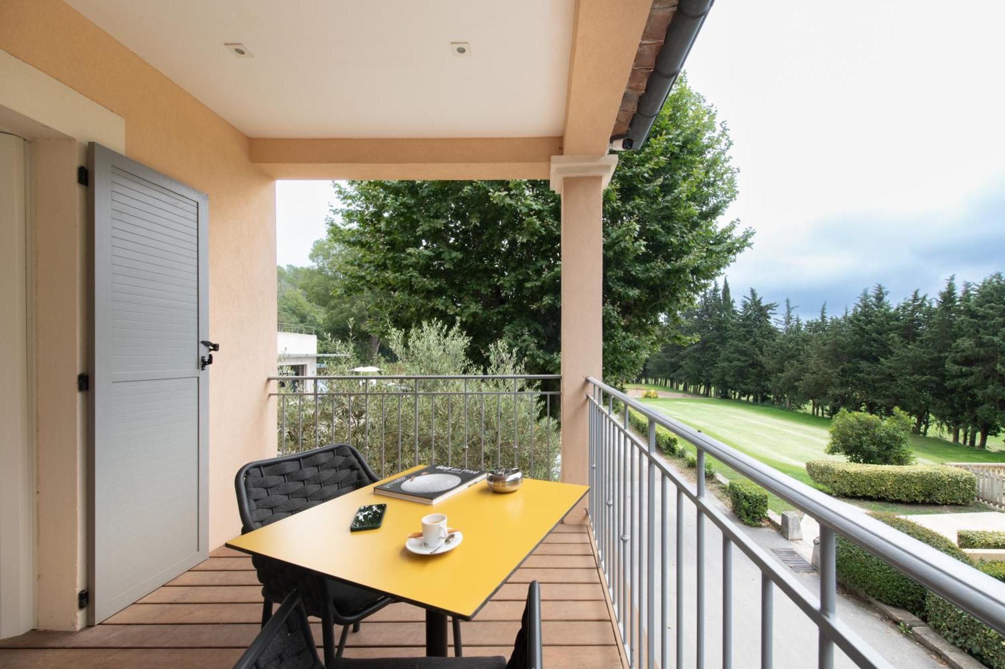 Hotel Golf & Spa Chateau De La Begude The Originals Collection Valbonne Luaran gambar