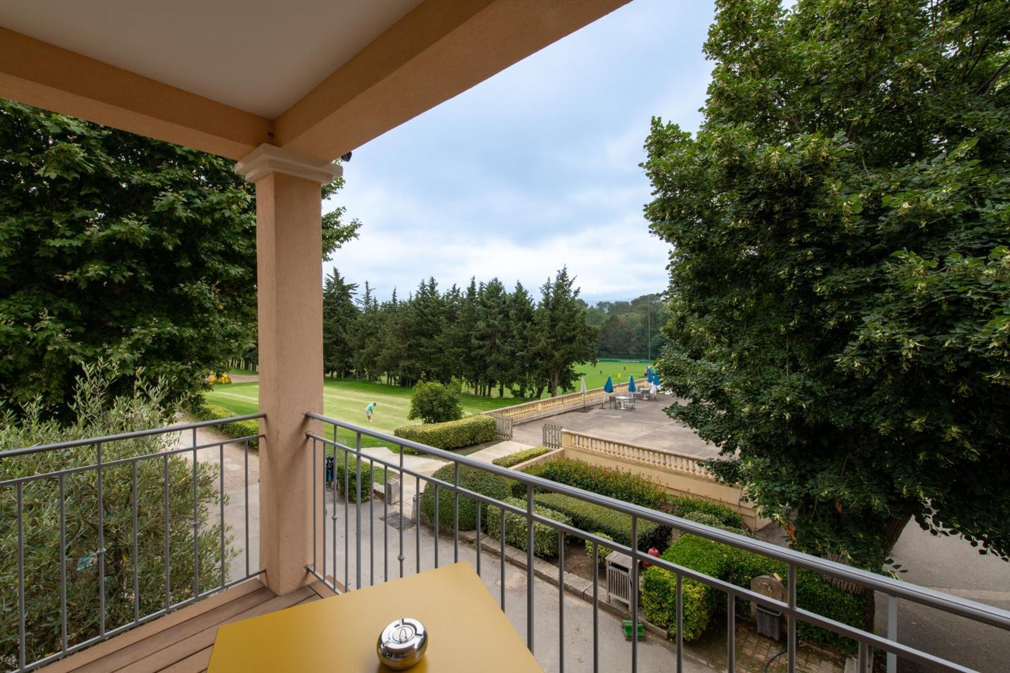 Hotel Golf & Spa Chateau De La Begude The Originals Collection Valbonne Luaran gambar
