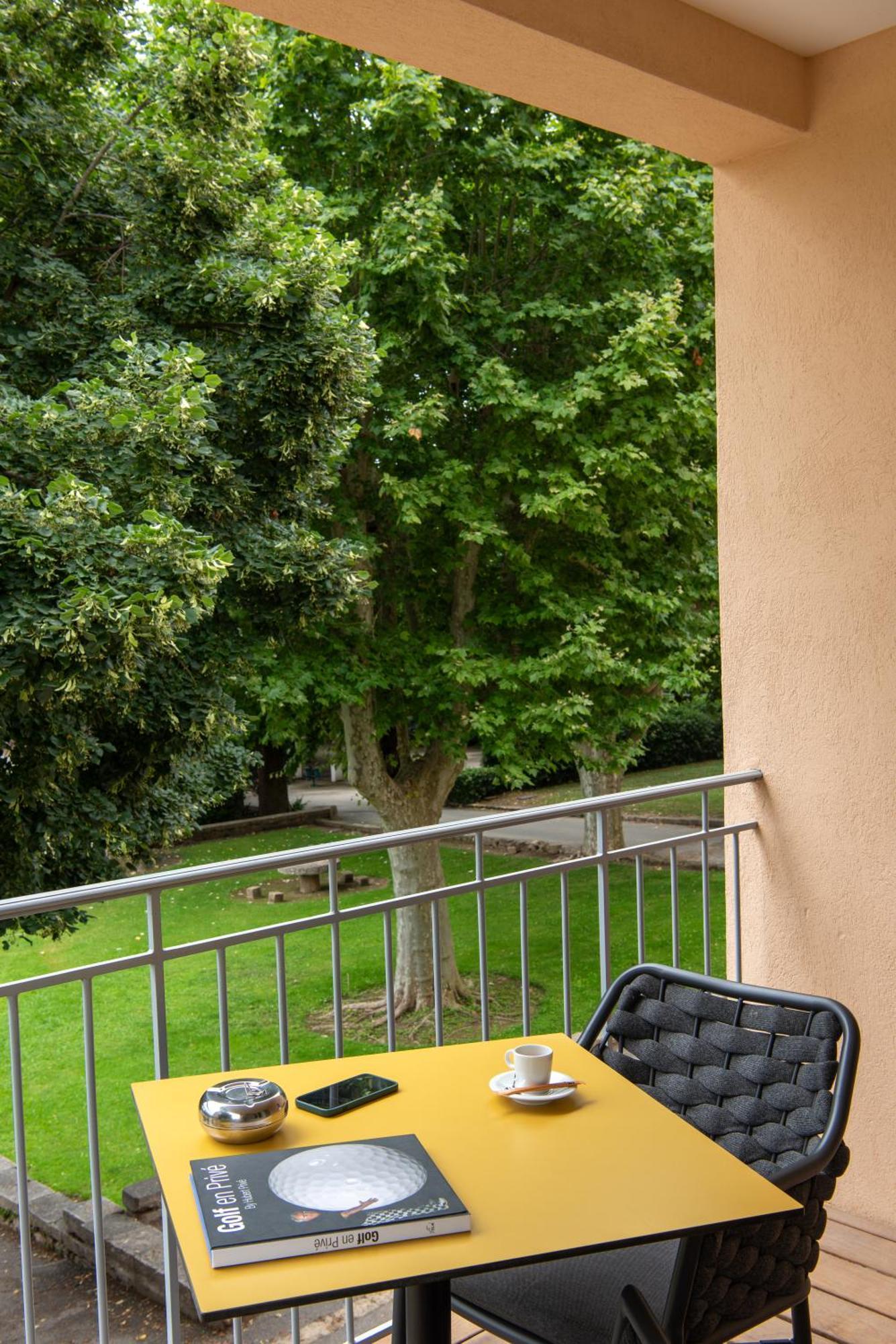 Hotel Golf & Spa Chateau De La Begude The Originals Collection Valbonne Luaran gambar